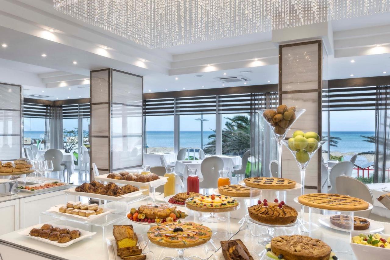 ריצ'יונה Hotel Tiffany'S מראה חיצוני תמונה
