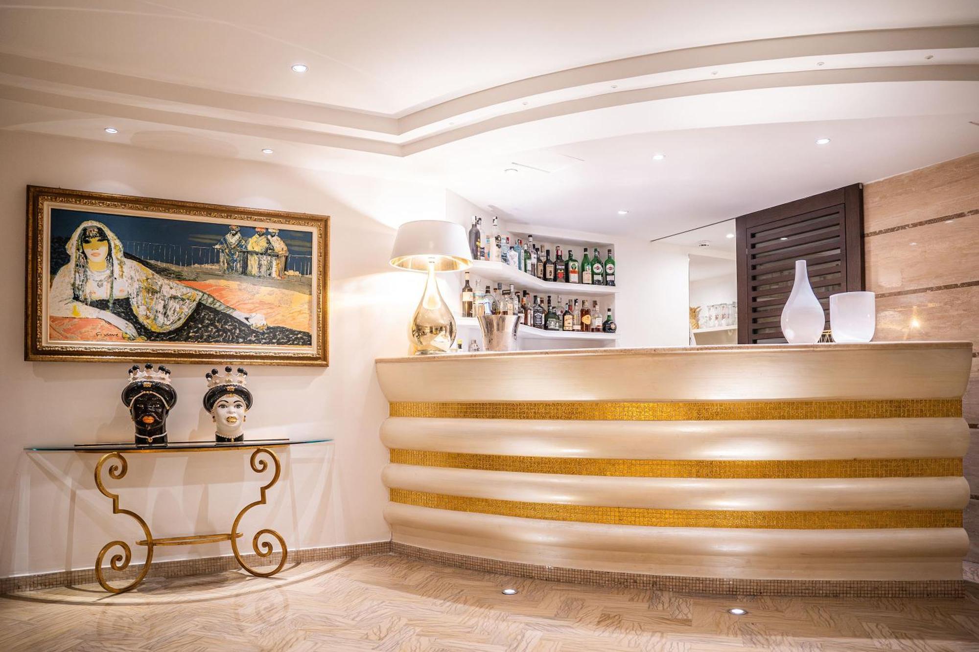 ריצ'יונה Hotel Tiffany'S מראה חיצוני תמונה