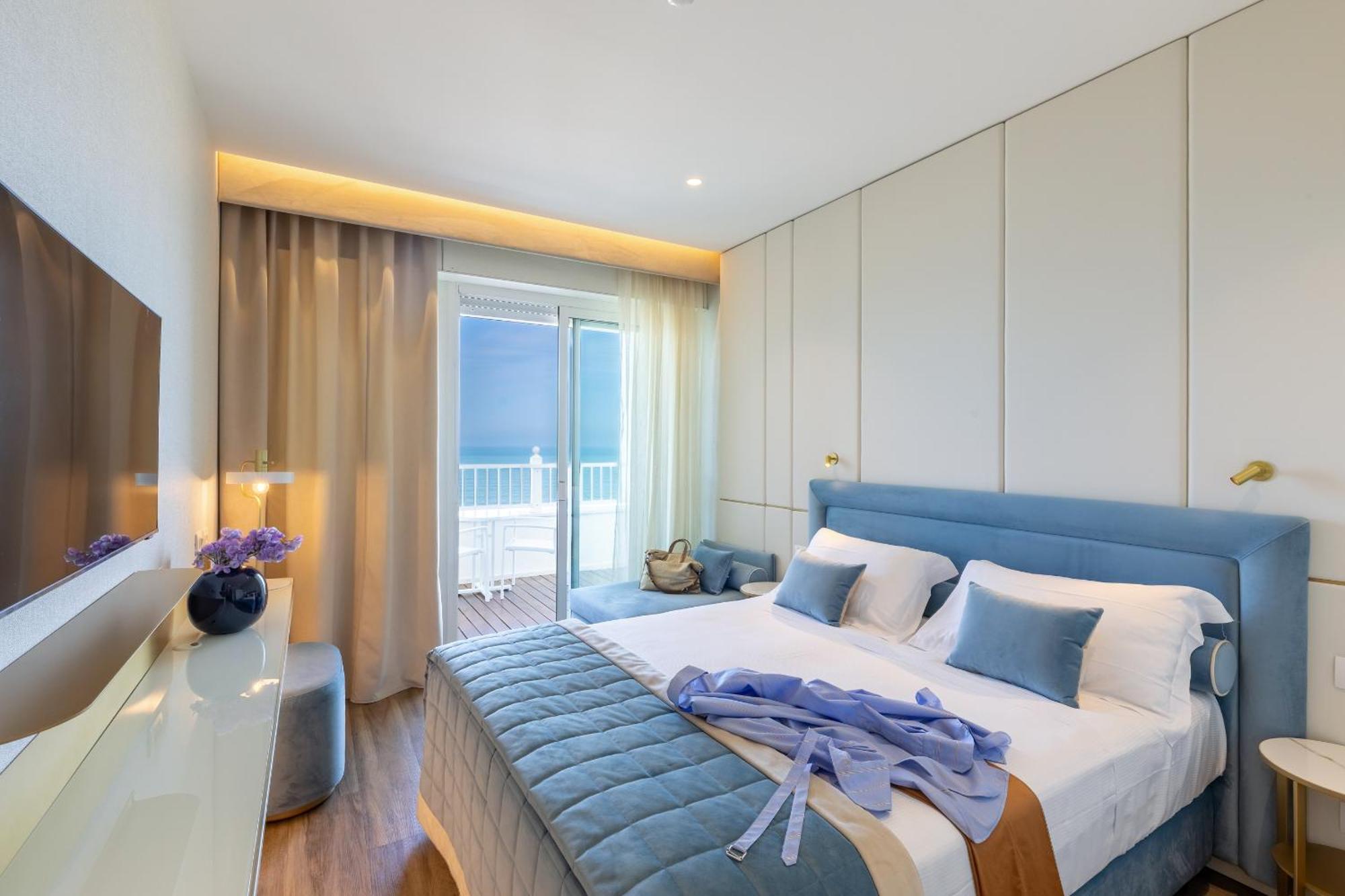 ריצ'יונה Hotel Tiffany'S מראה חיצוני תמונה
