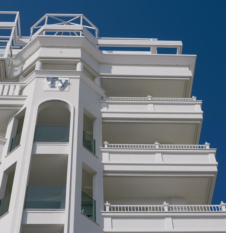 ריצ'יונה Hotel Tiffany'S מראה חיצוני תמונה